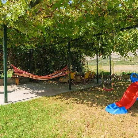 מלון Timotheos Basic *